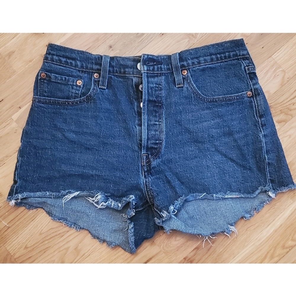 Vintage Levi's 501 Button Fly Cutoff Denim Shorts 26 & 29 - Picture 2 of 13